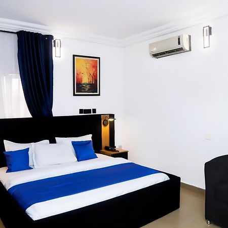 Western Dreams Hotel Abuja Buitenkant foto