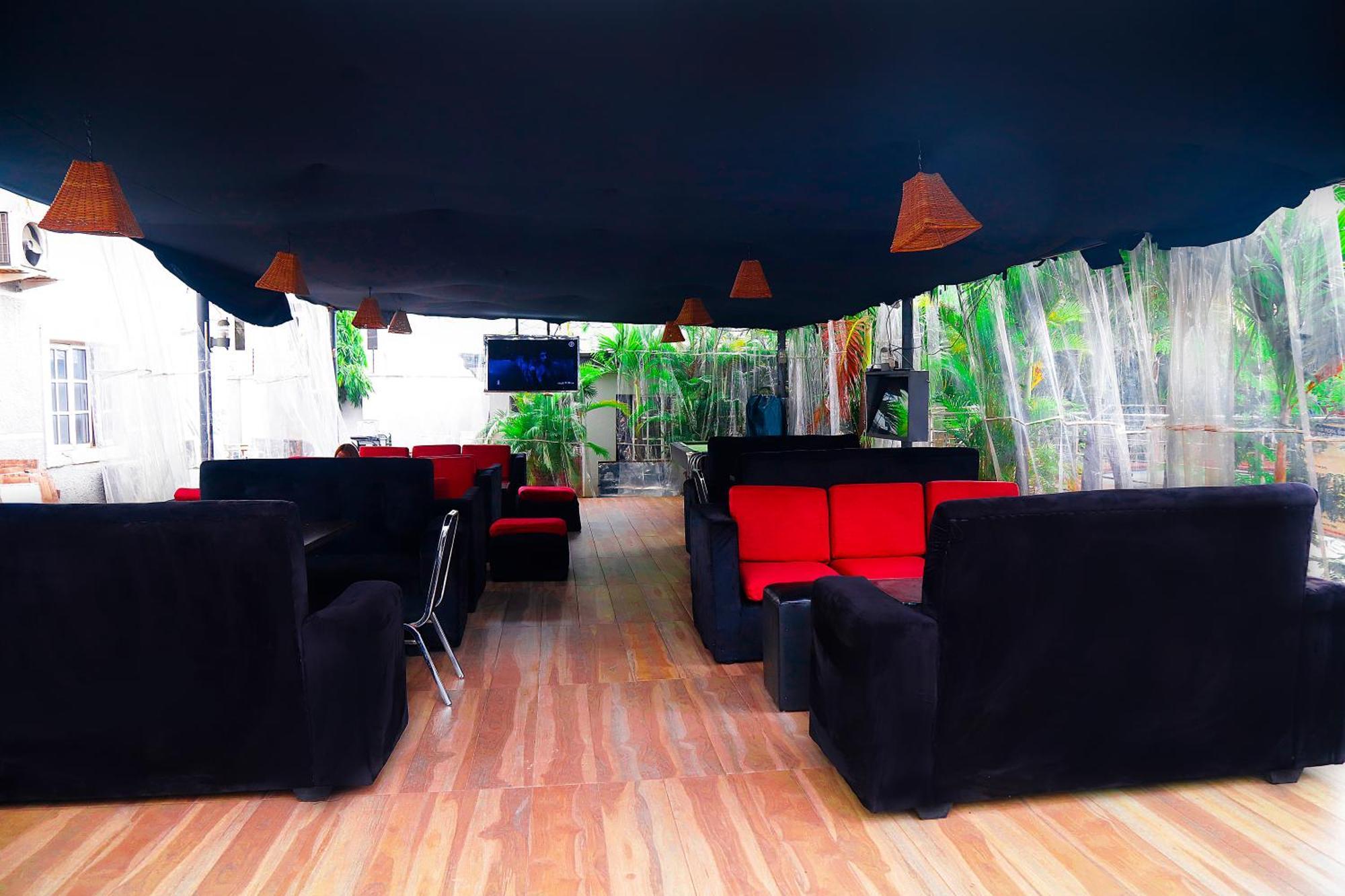 Western Dreams Hotel Abuja Buitenkant foto