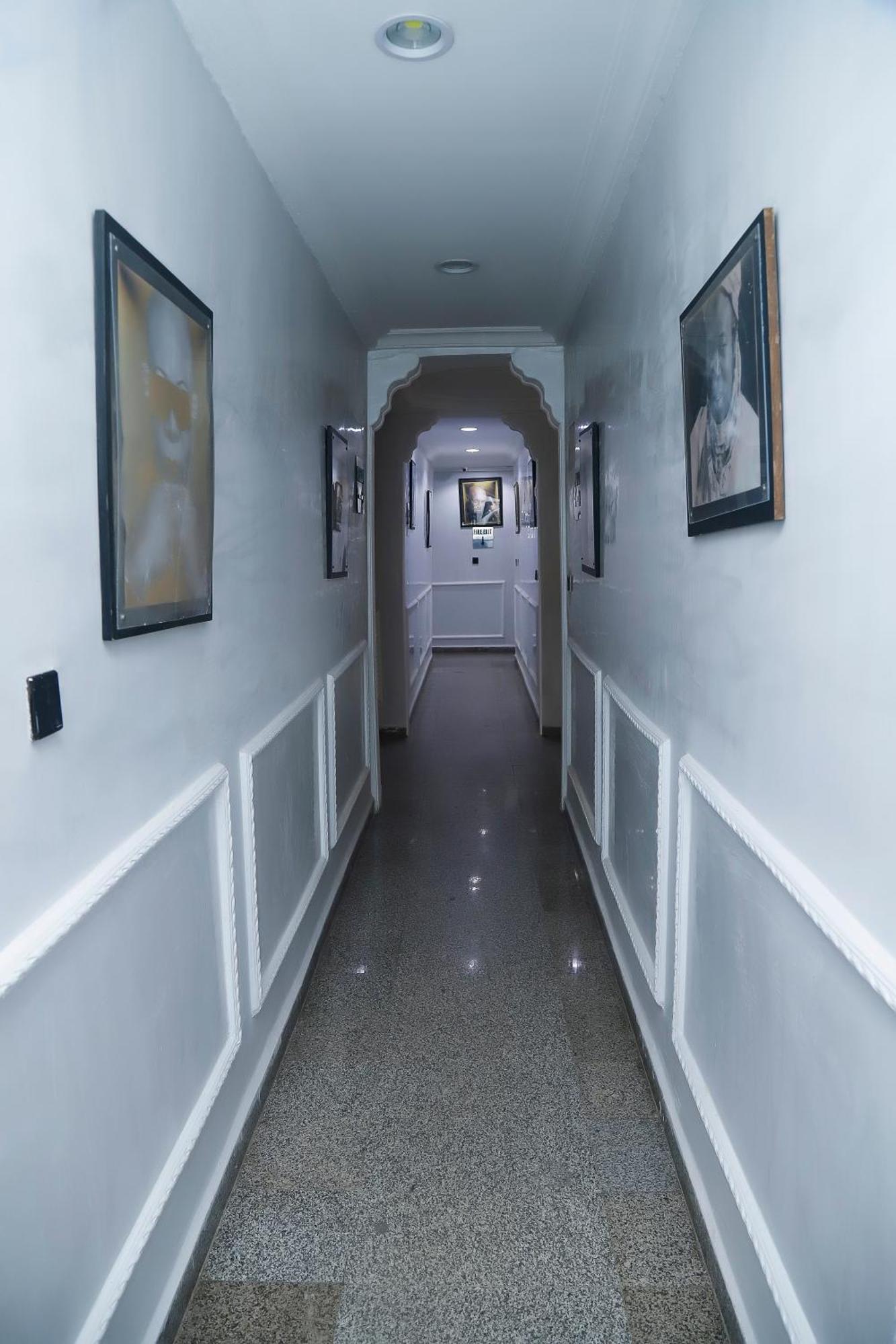 Western Dreams Hotel Abuja Buitenkant foto