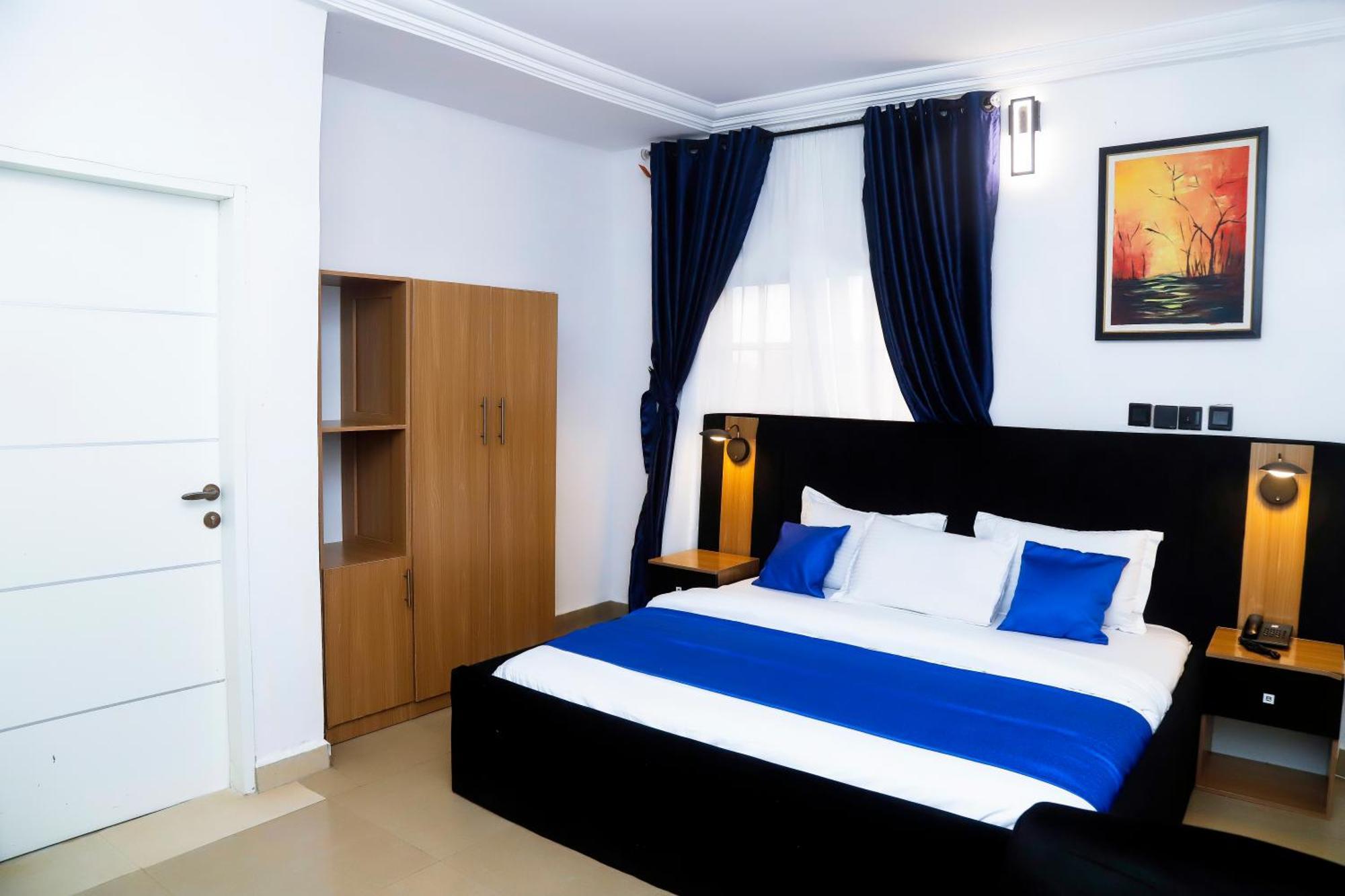 Western Dreams Hotel Abuja Buitenkant foto