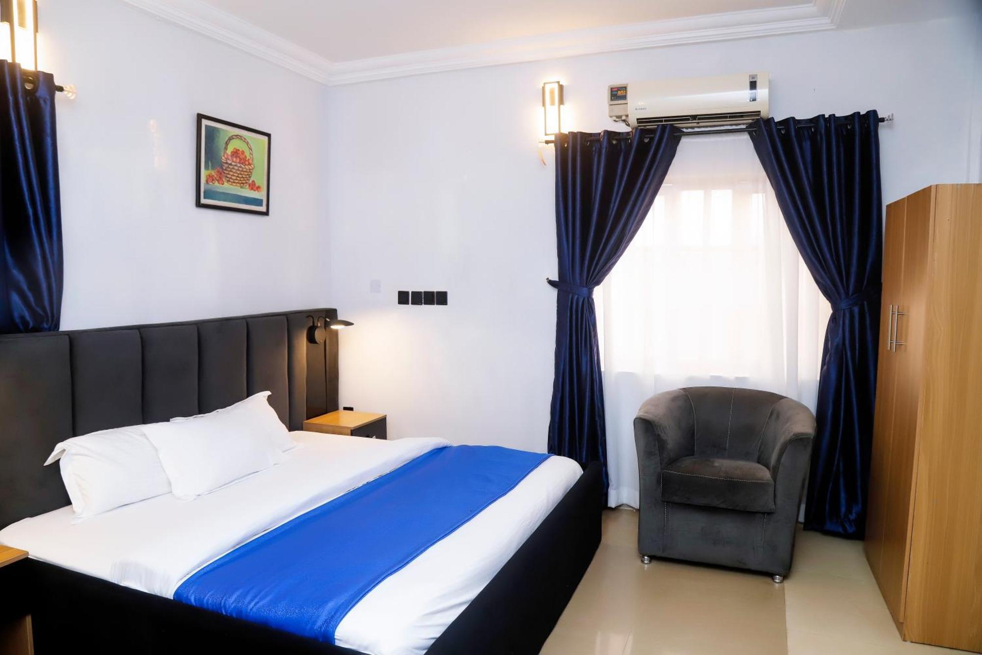 Western Dreams Hotel Abuja Buitenkant foto