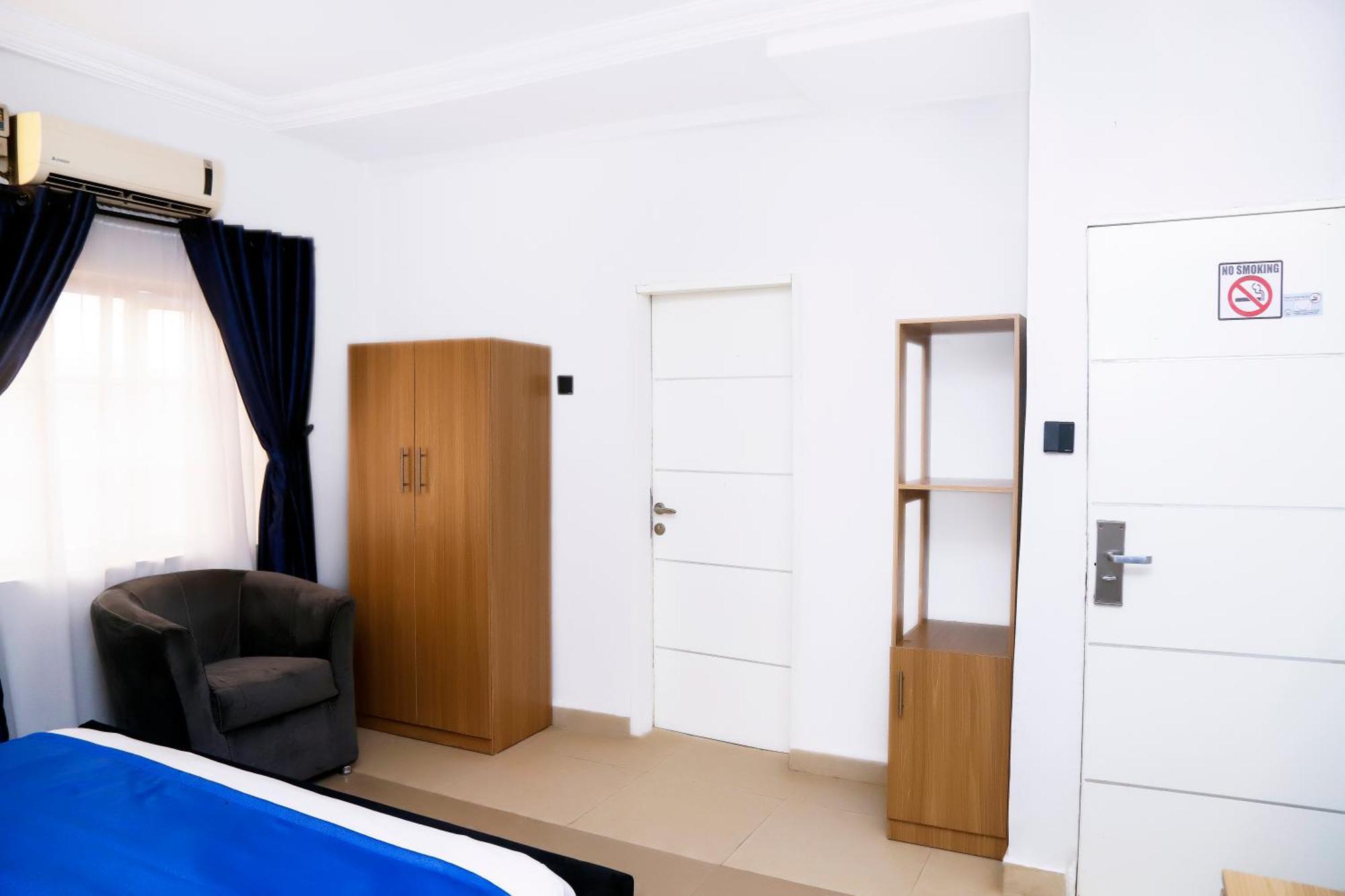 Western Dreams Hotel Abuja Buitenkant foto