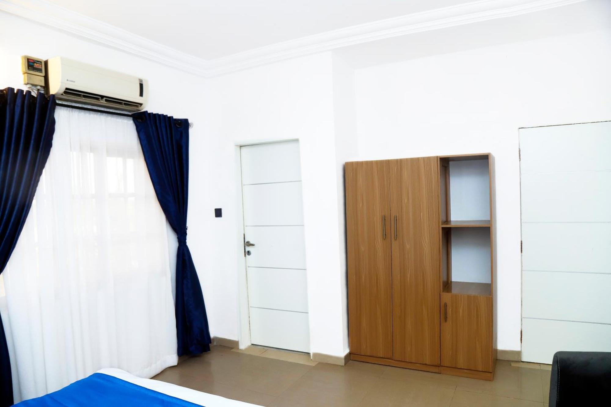 Western Dreams Hotel Abuja Buitenkant foto