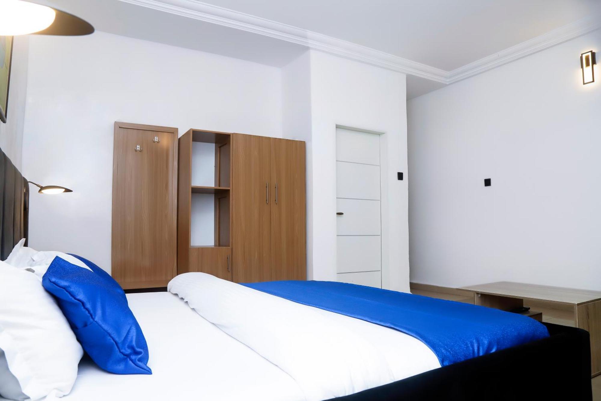 Western Dreams Hotel Abuja Buitenkant foto