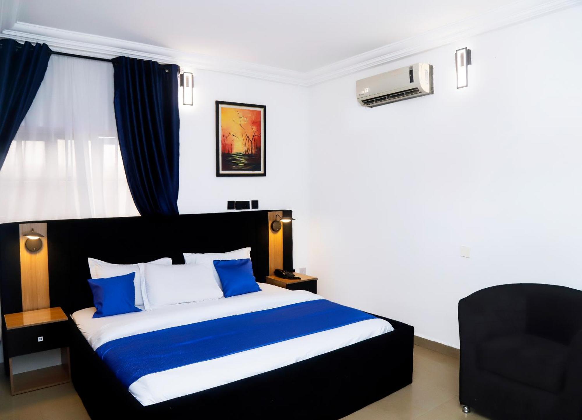 Western Dreams Hotel Abuja Buitenkant foto
