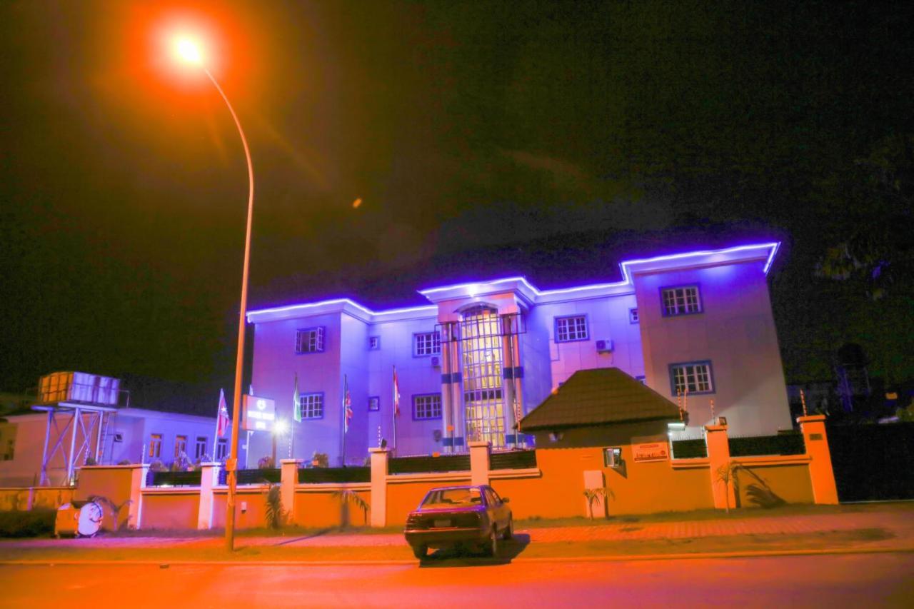 Western Dreams Hotel Abuja Buitenkant foto