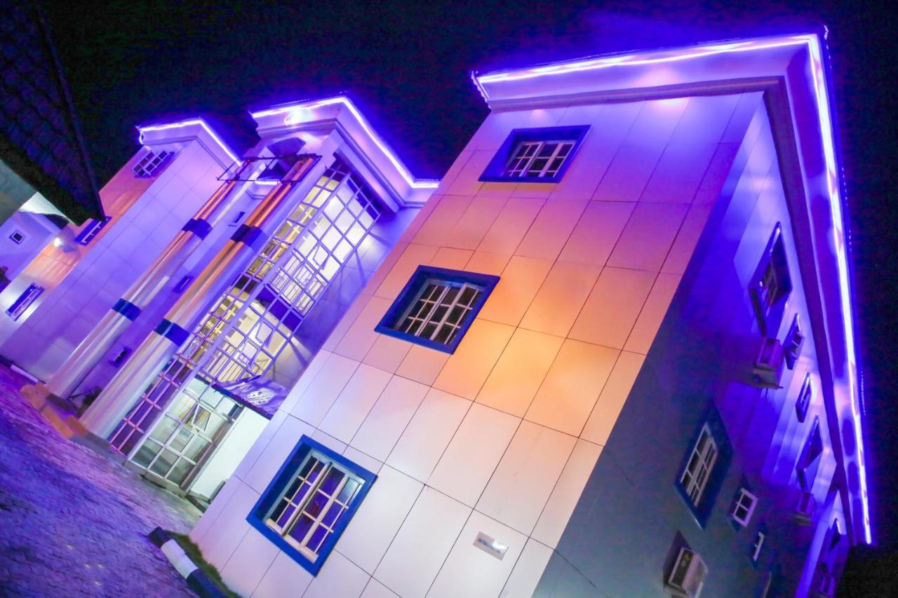 Western Dreams Hotel Abuja Buitenkant foto