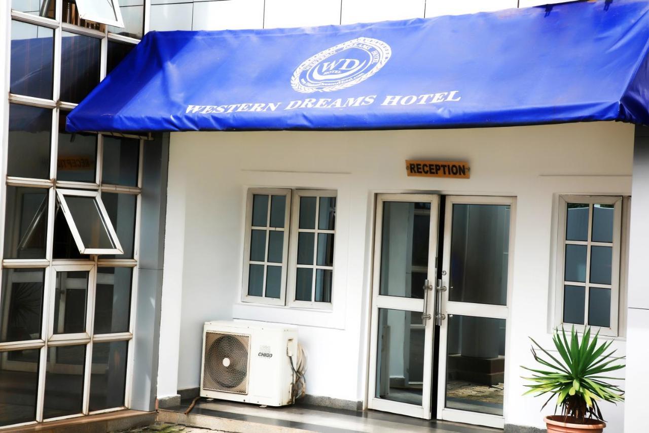 Western Dreams Hotel Abuja Buitenkant foto
