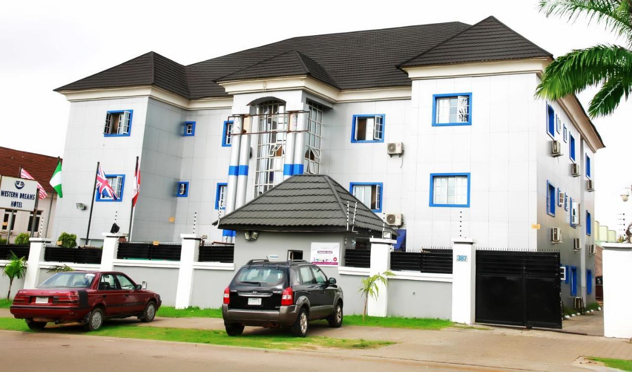 Western Dreams Hotel Abuja Buitenkant foto